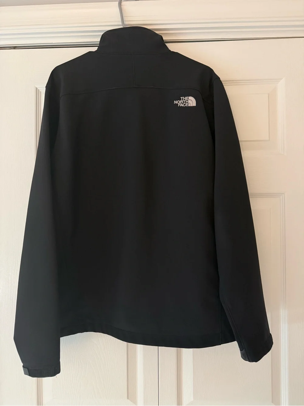 The North Face Men's Black Lightweight Softshell Jacket